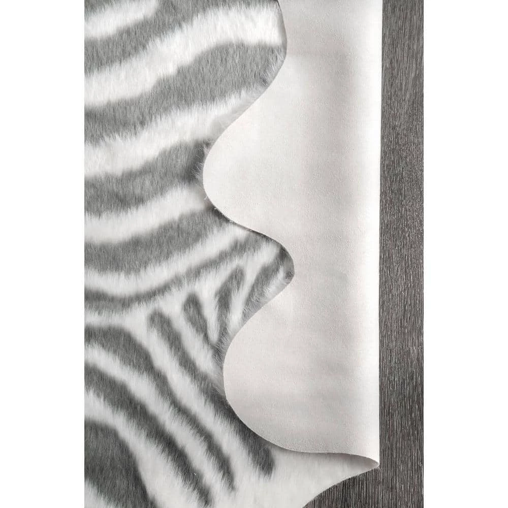 Faux Zebra Hide Gray 5 ft. x 7 ft. Shaped Rug by nuLOOM 6 Faux Zebra Hide Gray 5 ft. x 7 ft. Shaped Rug by nuLOOM - Image 6